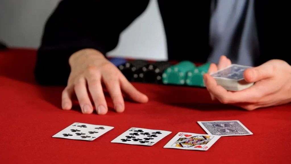 How you can play 2 card poker based upon each betting round